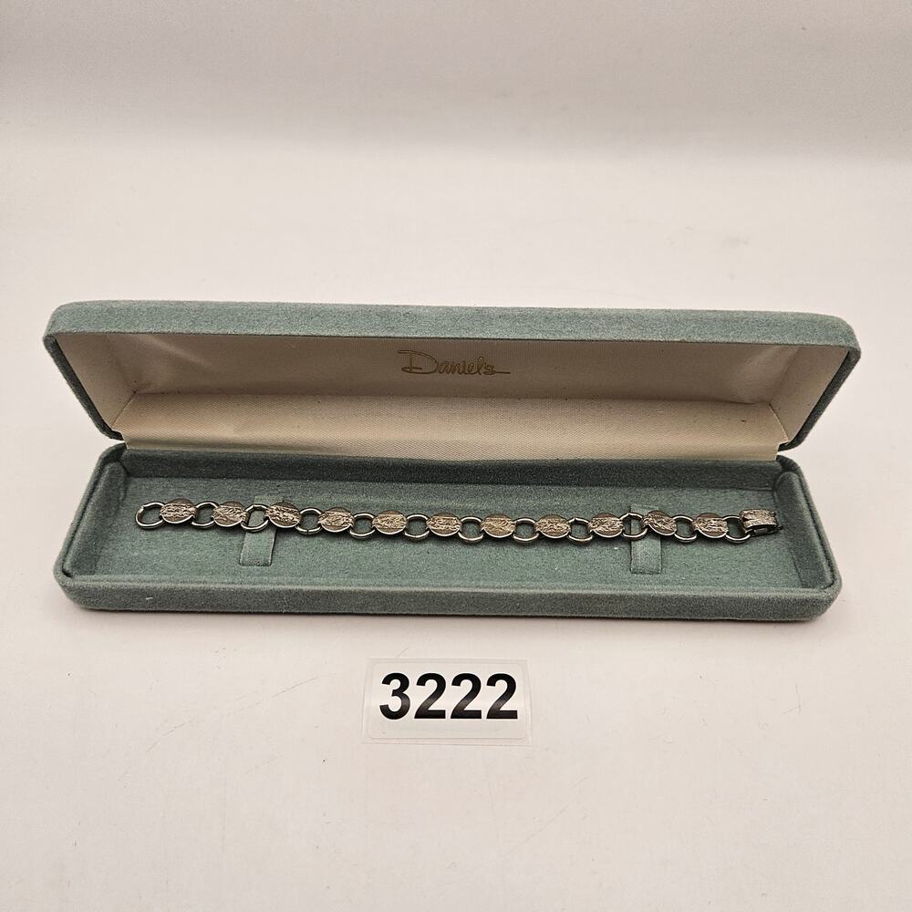 VINTAGE SARAH COVENTRY SILVER TONE FLORAL LINK BRACELET